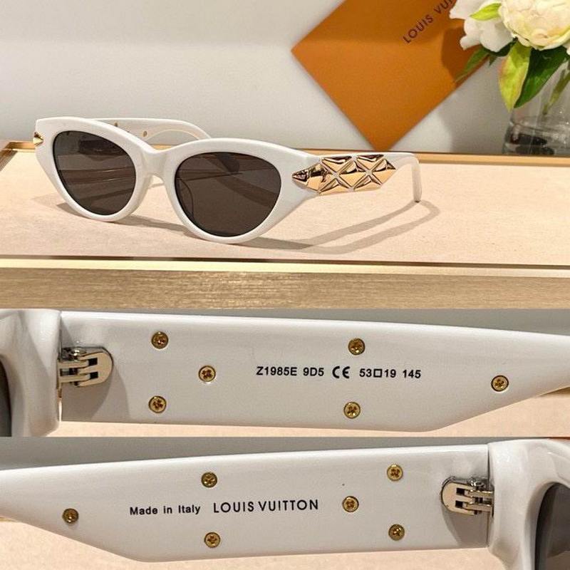 LV Sunglasses 148